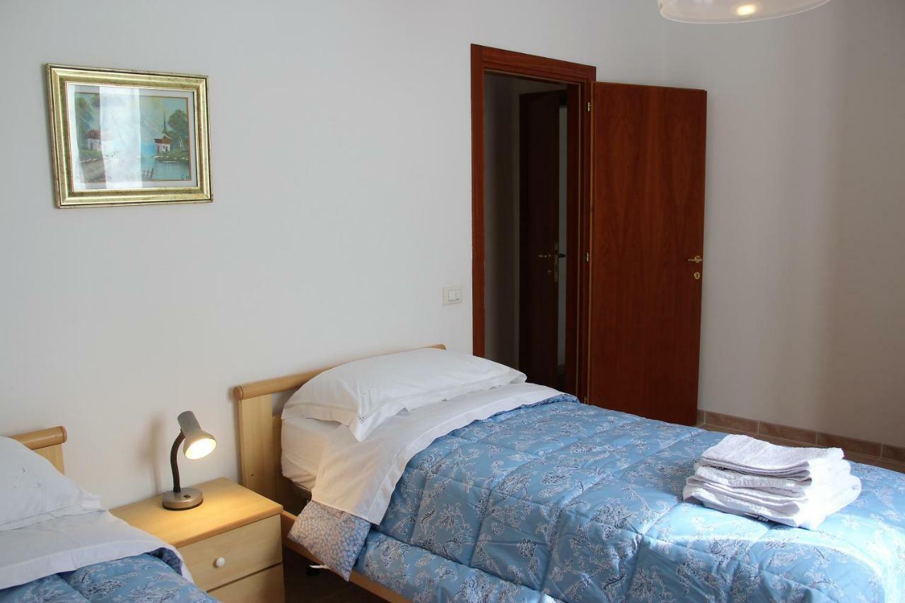 Via Di Roma 4 Apartment ราเวนนา ภายนอก รูปภาพ